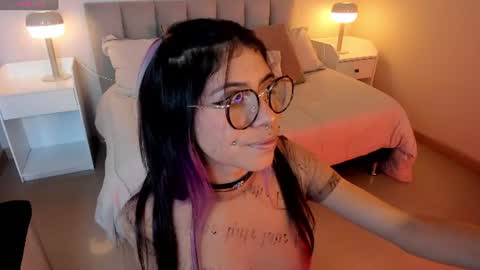 Snapshot of violetta_nur chatting on July 2026 09:08:01 PM Violetta nur online show from July 2026 09:08:01 PM