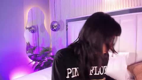 Snapshot of violettacolinss chatting on February 2026 11:31:02 AM violettacolinss online show from February 2026 11:31:02 AM