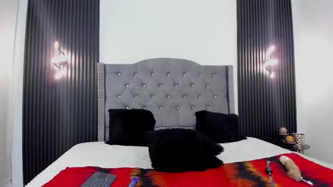 Violetta  online show from December 2025 04:07:02 AM