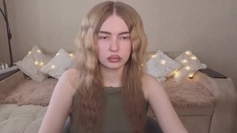 ViolettaOtis online show from March 2026 12:22:01 PM