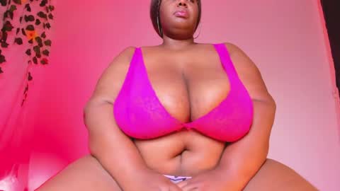 Snapshot of violette_plus chatting on June 2026 01:57:01 PM Call me valeria online show from June 2026 01:57:01 PM