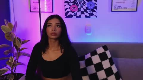 Snapshot of violettgrey_ chatting on May 2026 01:56:02 AM Violet online show from May 2026 01:56:02 AM