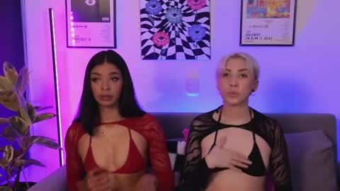 Snapshot of violettgrey_ chatting on May 2026 12:26:01 AM Violet online show from May 2026 12:26:01 AM