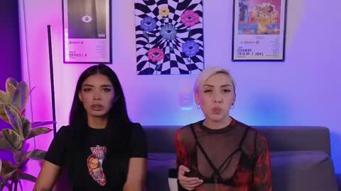Snapshot of violettgrey_ chatting on May 2026 12:19:01 AM Violet online show from May 2026 12:19:01 AM