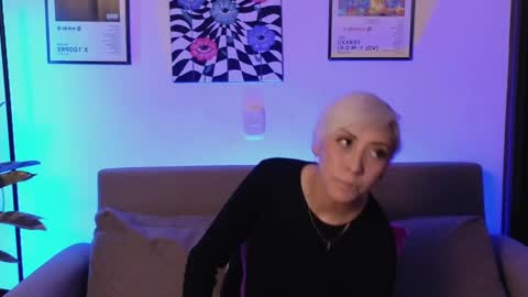Snapshot of violettgrey_ chatting on June 2026 01:30:01 AM Violet online show from June 2026 01:30:01 AM