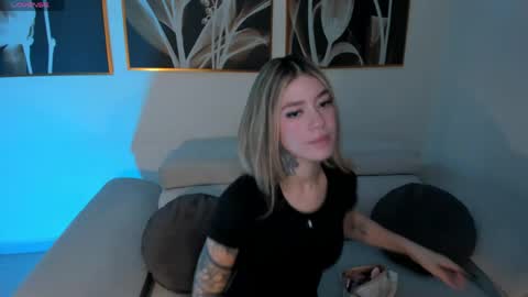 Violett  online show from May 2026 11:39:02 AM