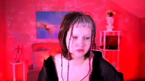 Snapshot of violettwoods chatting on July 2026 06:19:02 AM Violett online show from July 2026 06:19:02 AM