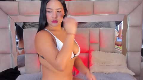 Snapshot of violetwillians chatting on March 2026 08:59:01 PM VIOLET online show from March 2026 08:59:01 PM