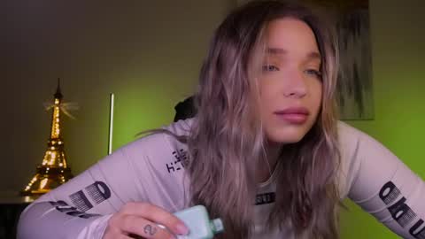 Violla online show from March 2025 09:14:02 AM