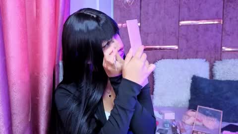 viollettebylyly online show from November 2025 12:04:01 PM