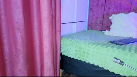 viollettebylyly online show from February 2026 12:32:01 PM