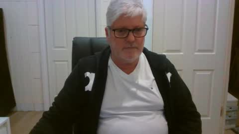 Snapshot of viper654321 chatting on June 2026 07:42:02 AM viper654321 online show from June 2026 07:42:02 AM