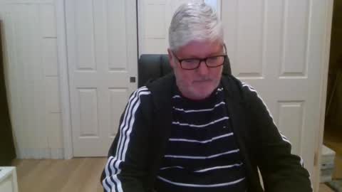 Snapshot of viper654321 chatting on June 2026 08:08:01 AM viper654321 online show from June 2026 08:08:01 AM