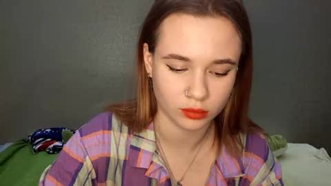 Snapshot of virgiehackney chatting on October 2025 11:02:01 AM Mia online show from October 2025 11:02:01 AM