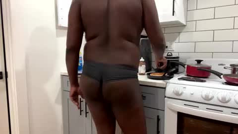 Elle Hood online show from February 2026 04:57:02 PM