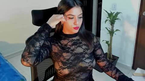 Lu online show from February 2025 10:43:02 PM