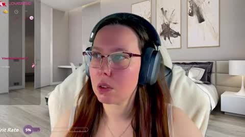 Victoria Romans online show from November 2025 02:11:02 AM