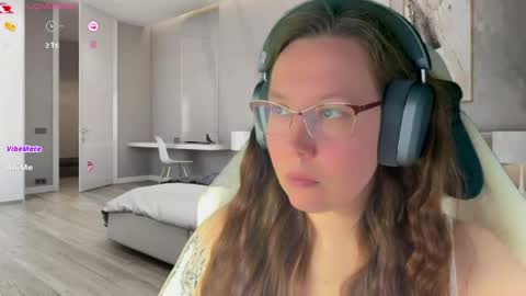 Victoria Romans online show from April 2026 05:35:02 AM