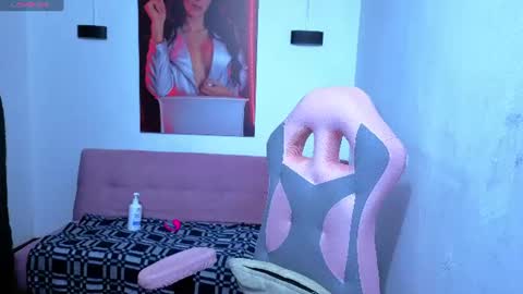 Snapshot of vittoria_lombardi07 chatting on July 2026 11:01:02 AM VITTORIA online show from July 2026 11:01:02 AM