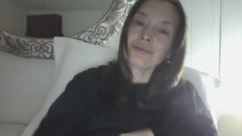 vivian online show from September 2025 01:18:01 AM