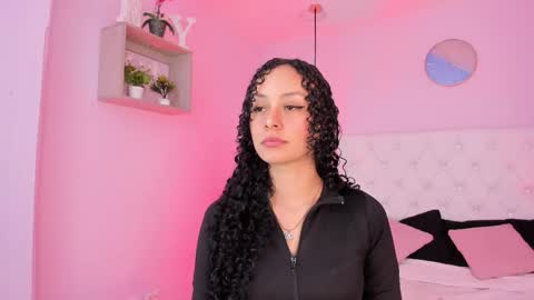 Vivi online show from November 2025 03:28:02 AM