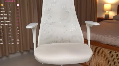 Vivian online show from February 2025 11:10:02 AM