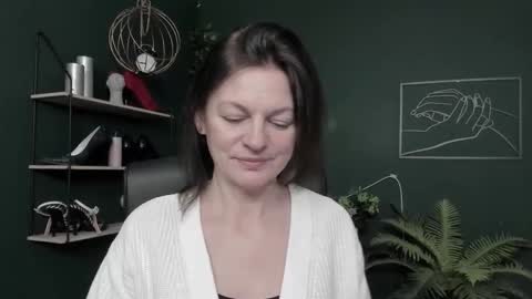 Snapshot of vivian_dream chatting on February 2026 07:13:01 AM Vivian online show from February 2026 07:13:01 AM