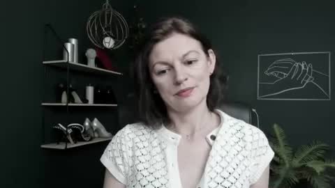 Snapshot of vivian_dream chatting on June 2026 06:34:01 AM Vivian online show from June 2026 06:34:01 AM