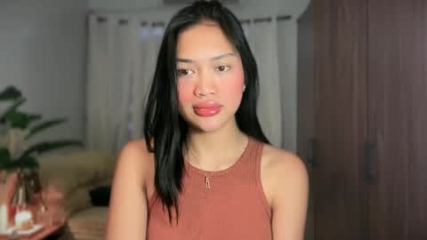 Snapshot of vivian_roberts chatting on May 2026 11:02:02 PM Vivian online show from May 2026 11:02:02 PM