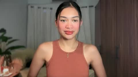 Snapshot of vivian_roberts chatting on May 2026 10:07:01 PM Vivian online show from May 2026 10:07:01 PM