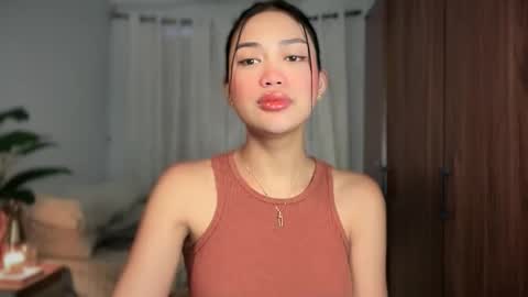 Snapshot of vivian_roberts chatting on June 2026 10:05:02 PM Vivian online show from June 2026 10:05:02 PM