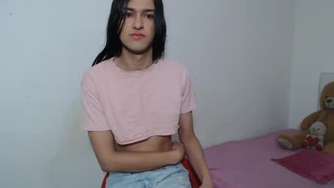 Snapshot of vivianalatin chatting on June 2026 09:34:01 AM instagram Viviana73215 online show from June 2026 09:34:01 AM