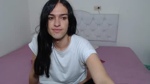 Snapshot of vivianalatin chatting on June 2026 12:04:01 PM instagram Viviana73215 online show from June 2026 12:04:01 PM