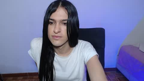 Snapshot of vivianalatin chatting on June 2026 12:22:01 PM instagram Viviana73215 online show from June 2026 12:22:01 PM