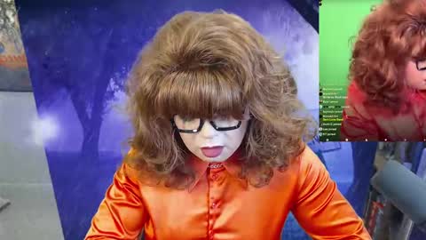 Snapshot of vivianfrost chatting on October 2025 03:37:02 AM VivianFrosty online show from October 2025 03:37:02 AM