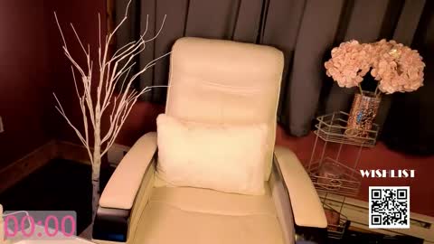 VivianLuxe online show from November 2025 04:59:02 AM