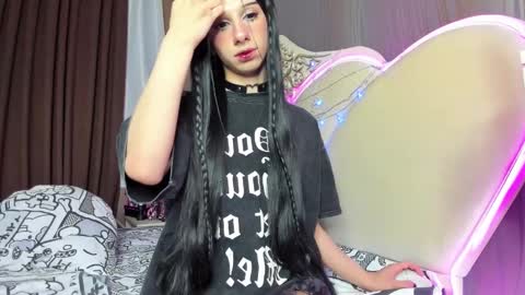 Vivian online show from February 2025 12:36:01 PM