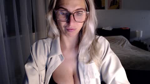 VI       online show from December 2024 05:15:01 PM