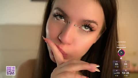 Nelly and Mari online show from October 2025 07:29:01 AM