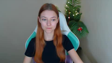 Vivien online show from December 2024 10:05:01 PM