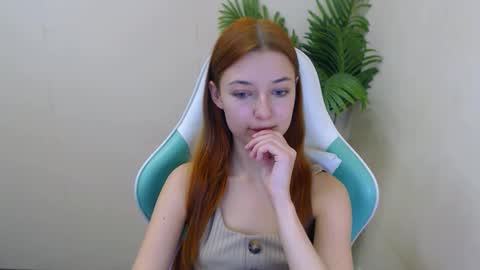 Vivien online show from January 2025 06:41:02 PM