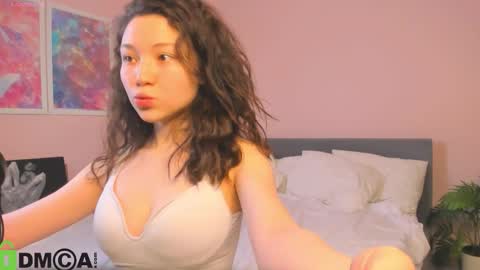 Snapshot of vivien_montclair chatting on December 2025 03:13:01 AM Vivien online show from December 2025 03:13:01 AM