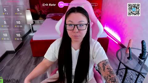 Snapshot of vivien_montclair chatting on April 2026 01:34:02 AM Vivien online show from April 2026 01:34:02 AM