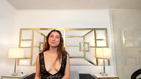Snapshot of vivieneluxe chatting on July 2026 03:56:01 AM Viviene online show from July 2026 03:56:01 AM