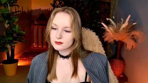 Snapshot of vivienleeigh chatting on April 2026 05:11:01 AM Vivien online show from April 2026 05:11:01 AM