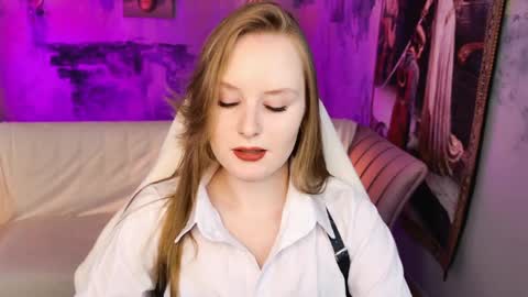 Snapshot of vivienleeigh chatting on May 2026 05:23:01 AM Vivien online show from May 2026 05:23:01 AM