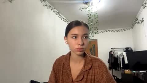 Vivi online show from November 2025 07:11:02 AM