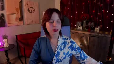 Snapshot of viviennehebert chatting on May 2026 12:44:02 PM Vivienne online show from May 2026 12:44:02 PM