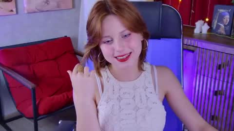 Snapshot of viviennehebert chatting on June 2026 12:52:02 PM Vivienne online show from June 2026 12:52:02 PM
