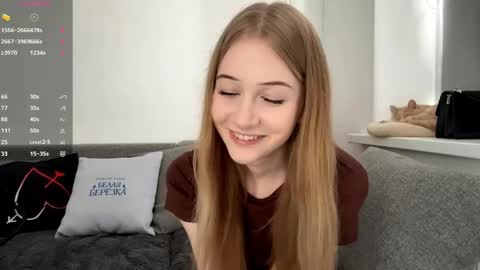 Snapshot of viviennewanko chatting on April 2026 01:59:01 PM Kristy online show from April 2026 01:59:01 PM